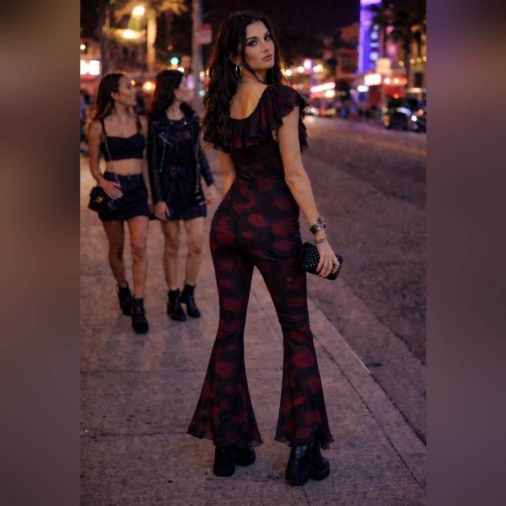 🌹 Free People Black & Crimson Floral Ruffle Flare Jumpsuit – S